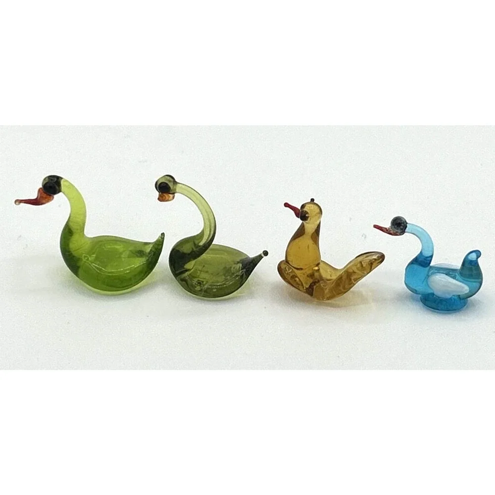 Vintage Blown Glass Miniature Swan Figurines Set of 4 SKU PB197‎